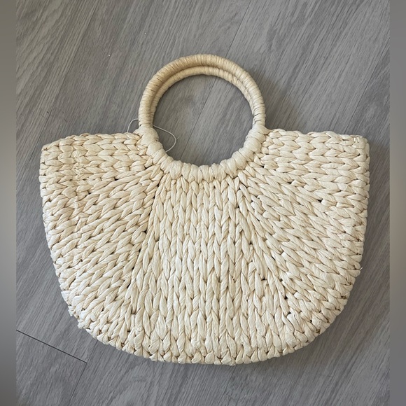 L’occitane straw lightweight tote bag with yellow lining - Picture 4 of 4